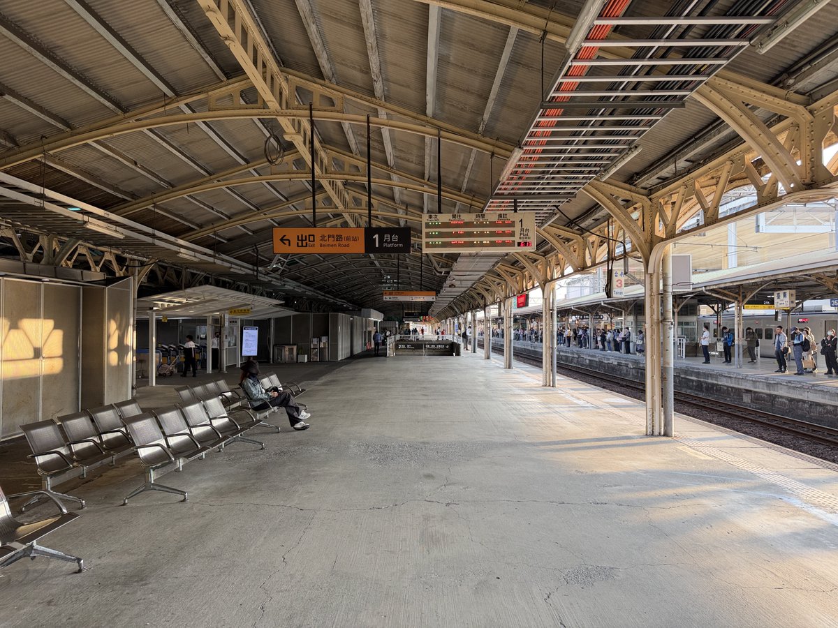 Formosanhistory's tweet photo. マジでくどいようで申し訳ないが、台南駅は今のうちに写真に撮っておいた方がいい。

後悔しても知らんぞ。 https://t.co/y2MfJEwQlL
