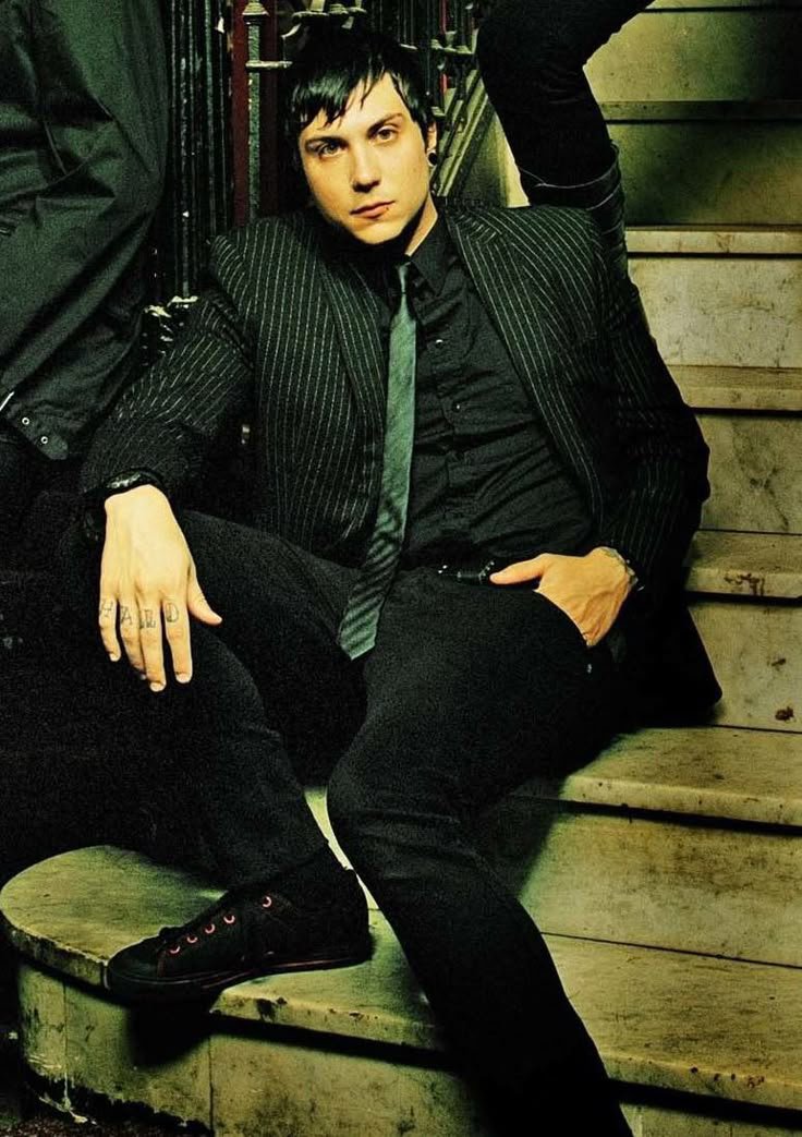 fangsbless's tweet photo. I'm going to pull on your tie and you better be ready because I won't be nice about it. https://t.co/i833VJbPqV