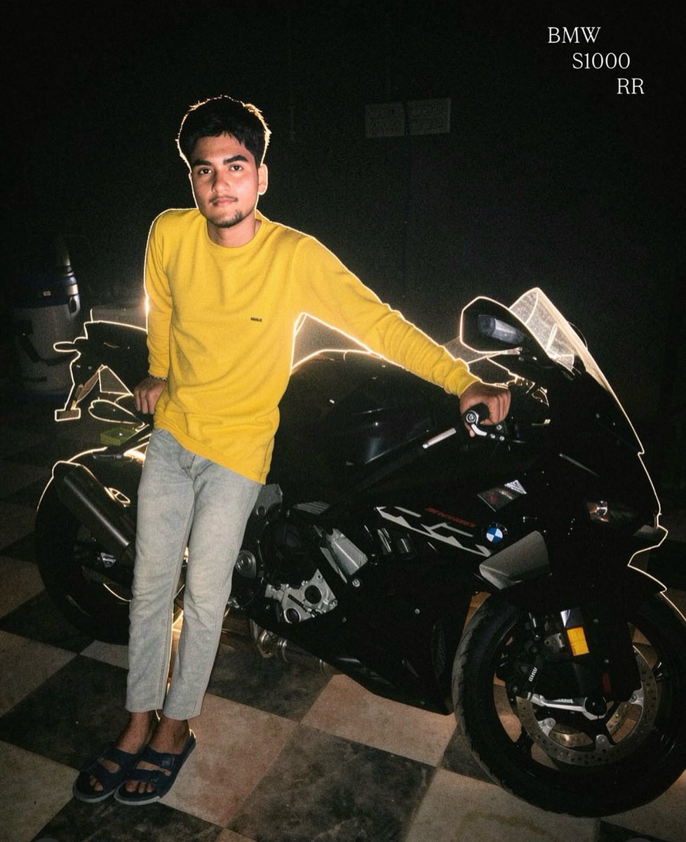 key1219_key's tweet photo. BMW S1000 RR https://t.co/oaJUl0vDyy