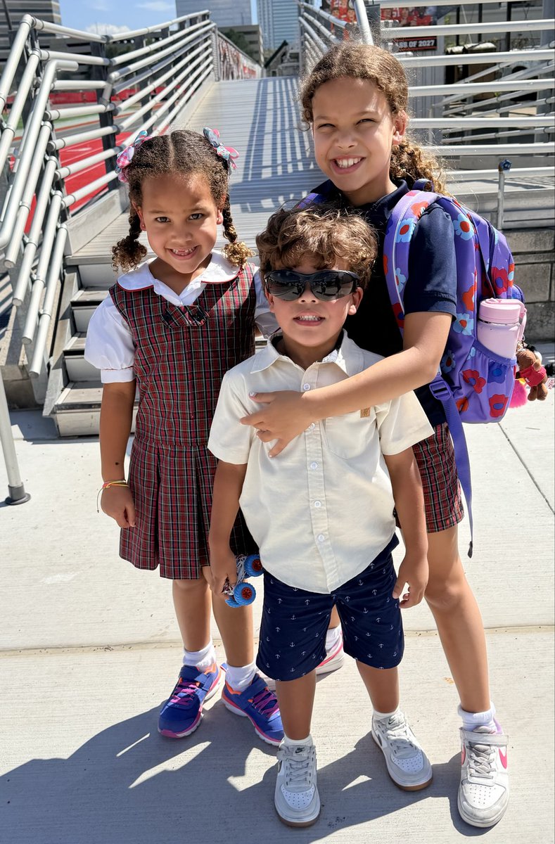 WesleyHuntTX's tweet photo. Two honor-roll students… and their head of security.🕶️ https://t.co/yfjpKZRBBx