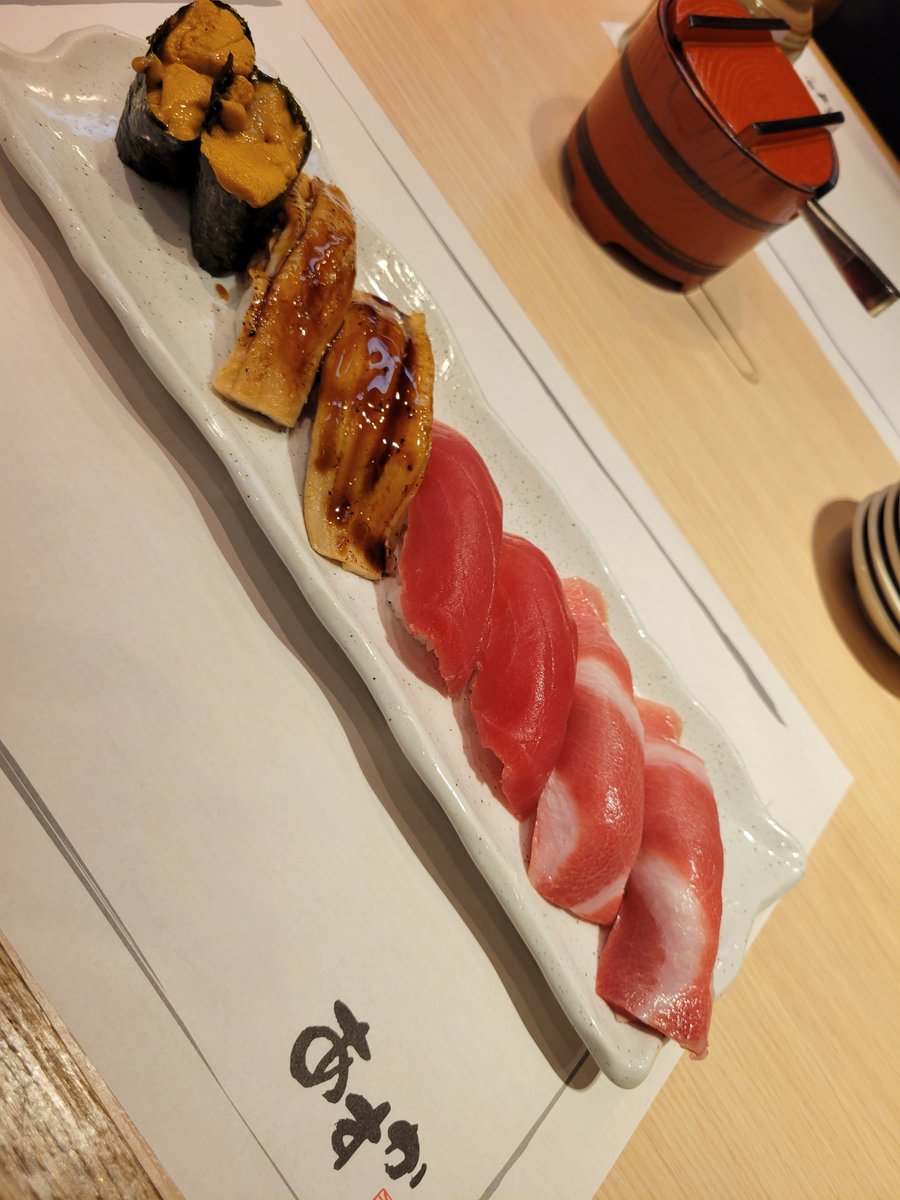 mamamoon0419's tweet photo. 連休最終日はあすかで美味しいお寿司をいただいて、前回〆ラーまで行けなかったのでしっかり🍜で締めて来ました🤤
写真ないのが残念だけど、トロットロのバラチャーシューに平打ち麺の激うまラーメンなのです😍
お兄さん、いつも🍣ごちそうさま🥹
楽しい時間でした😊 https://t.co/diGayGdZdg