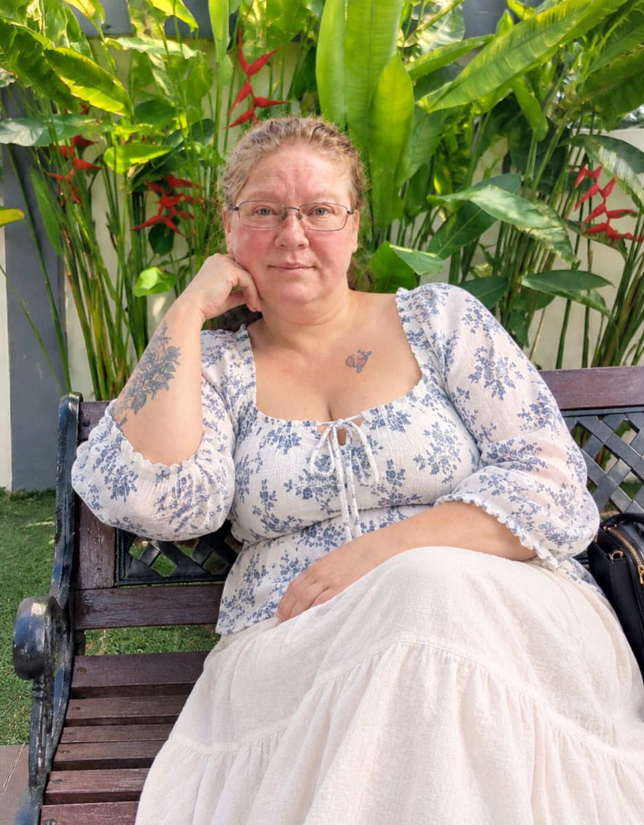 primandade_'s tweet photo. Dear friends,say hello to grandma. https://t.co/6pmkSJRk1w