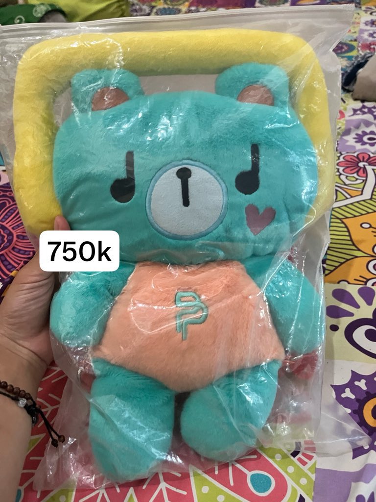 ppwneverend's tweet photo. @gemfourthnau take all 1.200k, official merch. https://t.co/pmMHMwgsJH