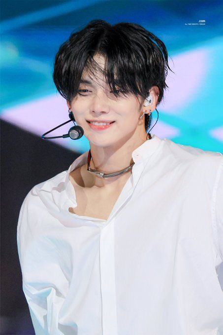 heal_inxz's tweet photo. 화이트연준은 진짜 뭘까 https://t.co/JzEIwSeCjW