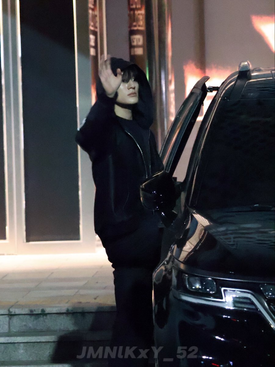 miwlktee's tweet photo. abang ganteng udah mau pulang https://t.co/x8OH8cF5As