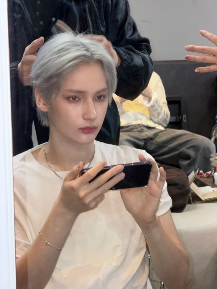 YEONJUNIAC's tweet photo. he's so pretty omfg https://t.co/dKPMTyDLvv