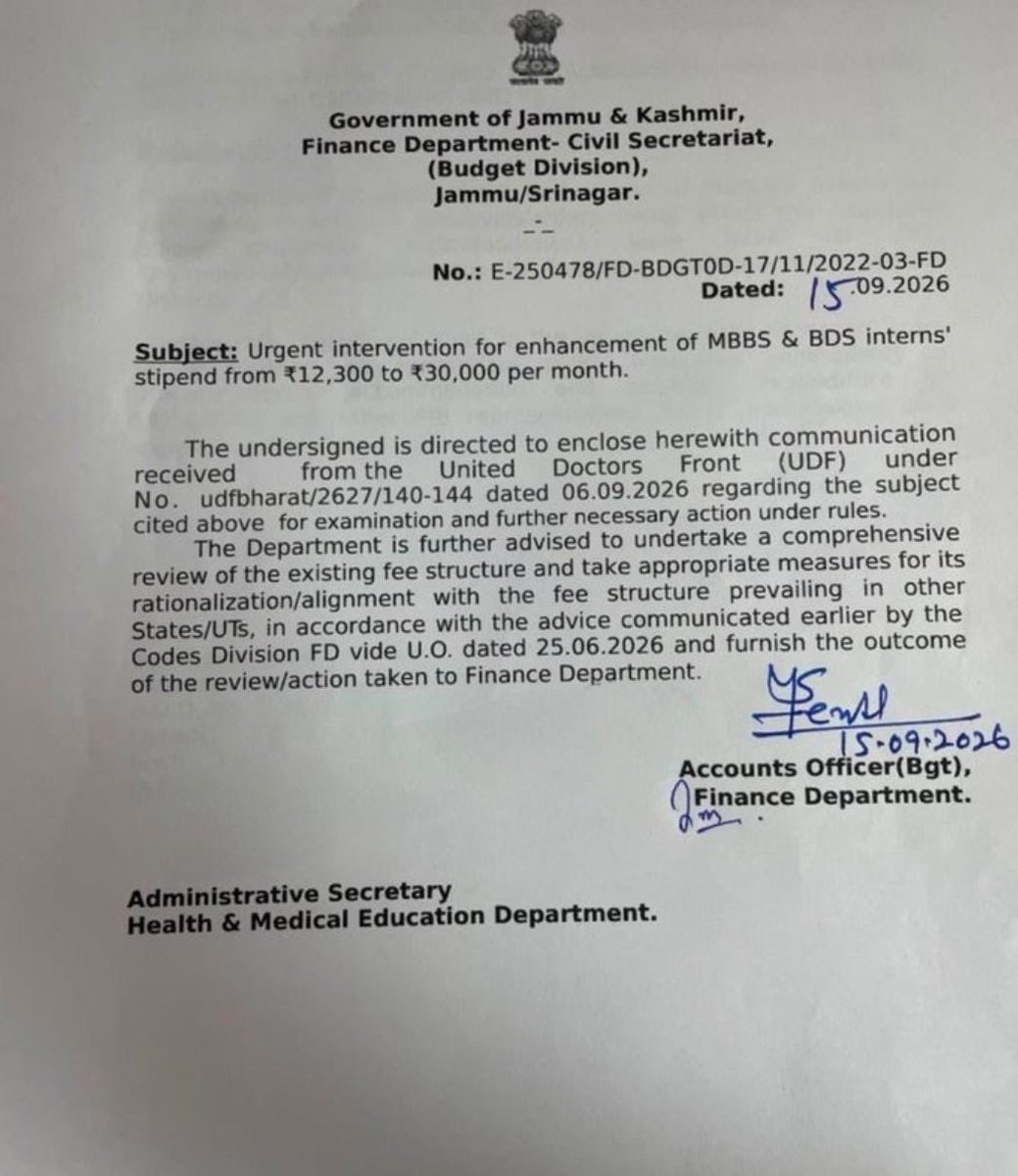 IltijaMufti_'s tweet photo. I do believe had medical interns carried on their peaceful protests across J&K they’d have achieved the legitimate goal of a stipend hike. Unfortunately Finance Department’s vague order calling for another ‘review’ to enhance medical stipend indicates there won’t be a hike anytime soon.