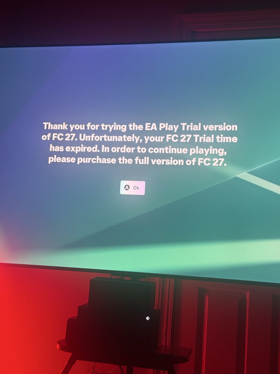 EhigieDerek's tweet photo. @BrentYaNan53369 @EASPORTSFC @KMbappe @EASFCDirect I have same issue I have ea play and have the downloaded but the trial say my time expired already https://t.co/DjFC8mUeE7