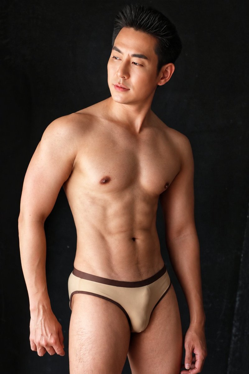 HotDaddyTum's tweet photo. 1K unlocked 🔒
 More to come🔥

Thx for following me 🧡

#DaddyTum
#HotDaddyTum
#HotDaddy
#Daddy
#Hot #Sexy #Body
#50plusman https://t.co/sSDTOHaMwo