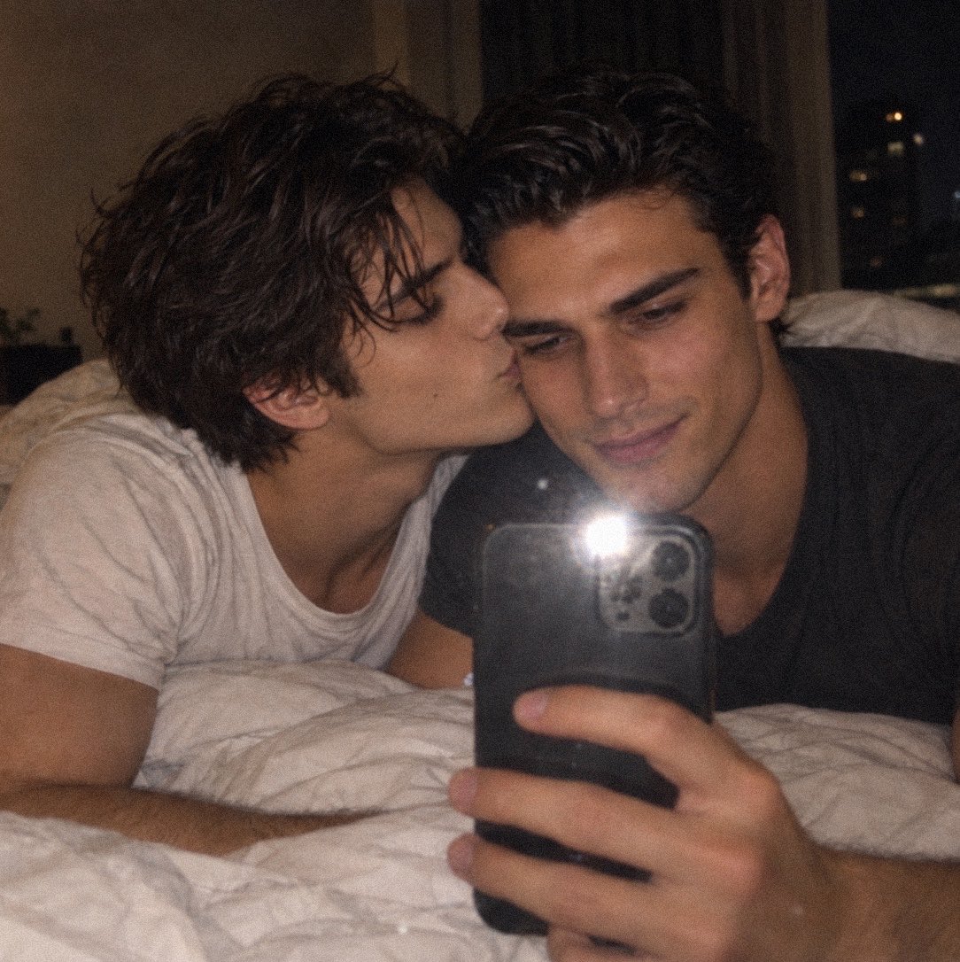 gamzaa_0's tweet photo. Good night, darling.
#RoyalBloodMafiaKnight 
#ArianConti #CalebWhitmore #Aileb https://t.co/53EOZBoMCE