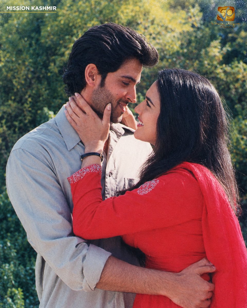 VVCFilms's tweet photo. The only duo we need ❤️

#VidhuVinodChopraFilms #3Idiots #MissionKashmir #Parinda #Kareeb #1942ALoveStory #Trending #Duo #Couples https://t.co/mpSqJkIsCP