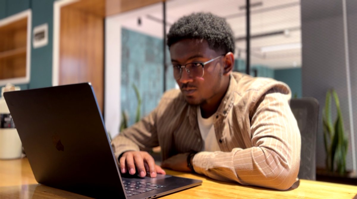 mrnaty_'s tweet photo. I’m 25. 

 A Flutter developer and Udemy instructor from Ethiopia.

 I love building apps, teaching Flutter to over 900 students, and digging deep into Flutter’s internals.  

Looking to connect with more founders and passionate engineers https://t.co/4LJAflpYyY