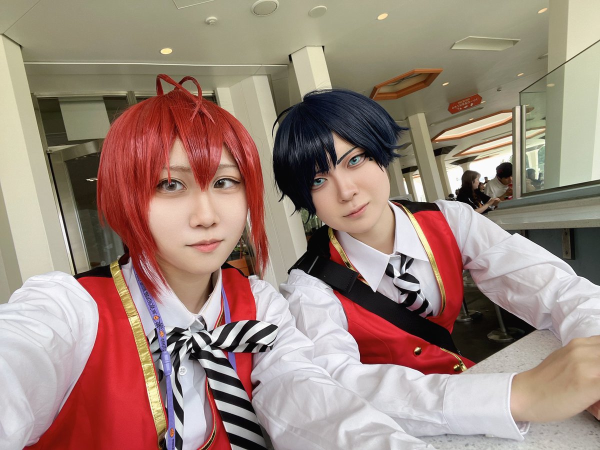 fragaria_tr10's tweet photo. はじめてのDハロ仮装は寮長で、♠のトランプ兵と一緒でした〜！
たくさんの方と交流できて、とっても素敵な思い出になりました💖

 #Dハロ仮装2026 
 #Dハロ仮装ツイステ https://t.co/B88bRnKdM9