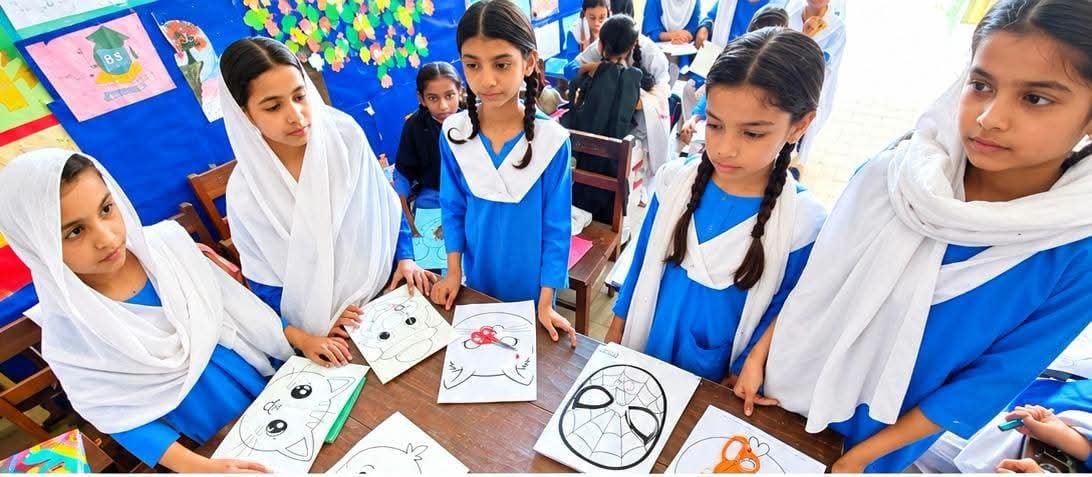 rustamanisajjad's tweet photo. Making a Mask Activity – Class V | English

Students of GGPS Sayed Baz M. Shah, #Hyderabad, Sindh actively participated in a creative “Making a Mask” activity as part of their English lesson. The activity encouraged students to express their creativity and imagination while making learning more engaging and enjoyable.

#SELD #SindhSchools #GovernmentOfSindh #EducationForAllSindh #SindhEducation #ActivityBasedLearning #LearningByDoing #EnglishActivity #CreativeLearning #Sindh

@MinisterEduGos