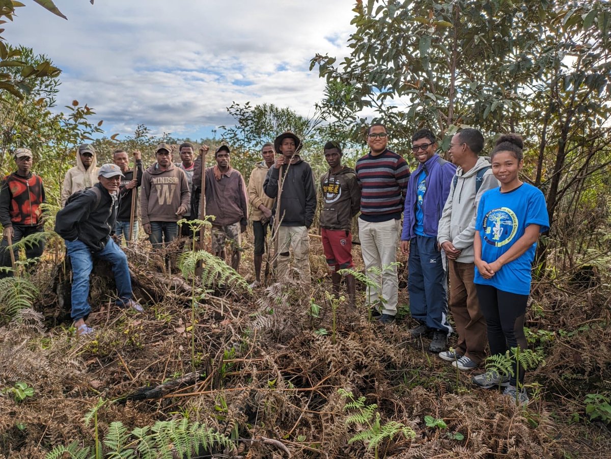 ForceForGood's tweet photo. This village in Madagascar is planting a forest corridor to support native wildlife, and Seacology is funding a free health clinic for women and kids. For every Epoch product purchased, $0.25 goes to the Nu Skin Force for Good Foundation to support organizations like Seacology. https://t.co/pGBdZ7TXJi