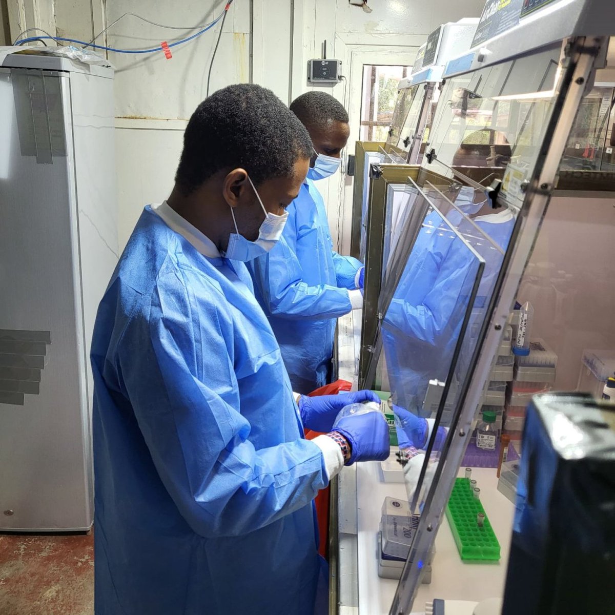 the_ACEProject's tweet photo. 🔙 Throwback
.@acegid_igh's work in Sierra Leone highlighted the value of building local capacity for outbreak preparedness.
The team supported real-time Mpox response and strengthened health security efforts.
https://t.co/Xc7fjjdmDF
#ACEImpact #ACEGID #Mpox #HealthSecurity https://t.co/bg3Wa47lKo