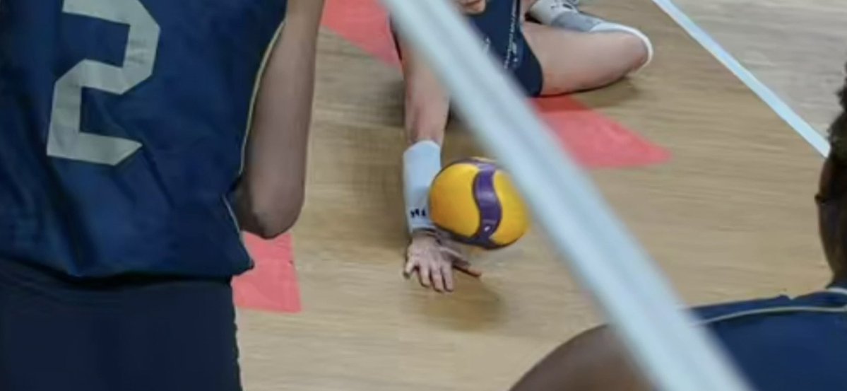 dsot1_'s tweet photo. @impossibIewoman E ela ainda tentou ganhar a final, virou o jogo e foi esquecida pelas levantadoras...

Pqp vai se fuder só de pensar já me irrita esse jogo do inferno https://t.co/Aqil6Yb9TR