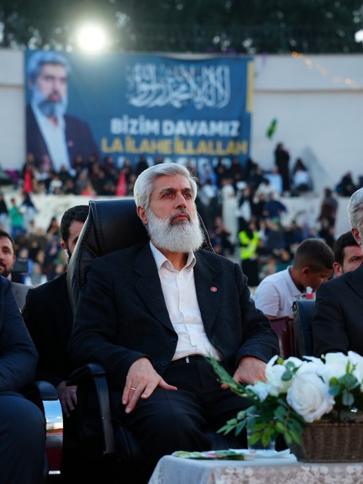 bnm_mslm's tweet photo. Bu artık bir arama değil, sistematik bir yıldırma görüntüsü veriyor.

Dosyadaki küçücük bir demiri bahane edip evrakları dağıtmak, terliğin ve çorabın içini dahi kontrol etmek, temel hakları kısıtlamak hangi güvenlik anlayışıyla açıklanabilir?

Alparslan Kuytul Hocaefendi’nin maruz kaldığı her uygulama kamuoyuna açık ve şeffaf şekilde izah edilmelidir. Tutukluluk, insan onurunun askıya alınması demek değildir.

#YargıEliyleZulüm
Dumlu1Nolu IşkenceEvi
AlparslanHocaya Ozgürlük
@aihmizleme
@BBCWorld

https://t.co/rokoE0PUlY