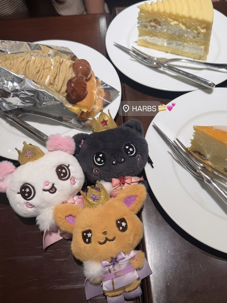 6rxq28's tweet photo. @さく🩷
モンブラン🌰もチーズケーキ🧀も食べたよ https://t.co/6qRpzVm1Va