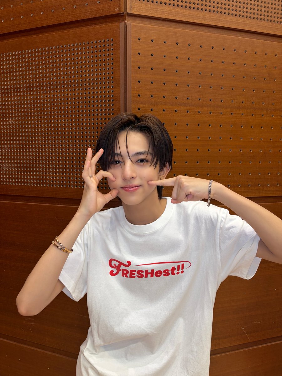 ICEx_official's tweet photo. ☀️FRESHest!! 大阪1日目☀️

＼ #ICEx #八神遼介 🤍／

うなぎタレント✨
2008.8.11 18歳

大阪ありがとうございました

関西メンバー嬉しそうでにこにこになりました

みんな会いに来てくれてありがとねめちゃたのしかった

また明日ね

▼Instagram📷
https://t.co/zpooU7T09h

▼ICEx公式HP🧊
https://t.co/Oryxm49Vhf

#FRESHest 
#ICEx #COOLer