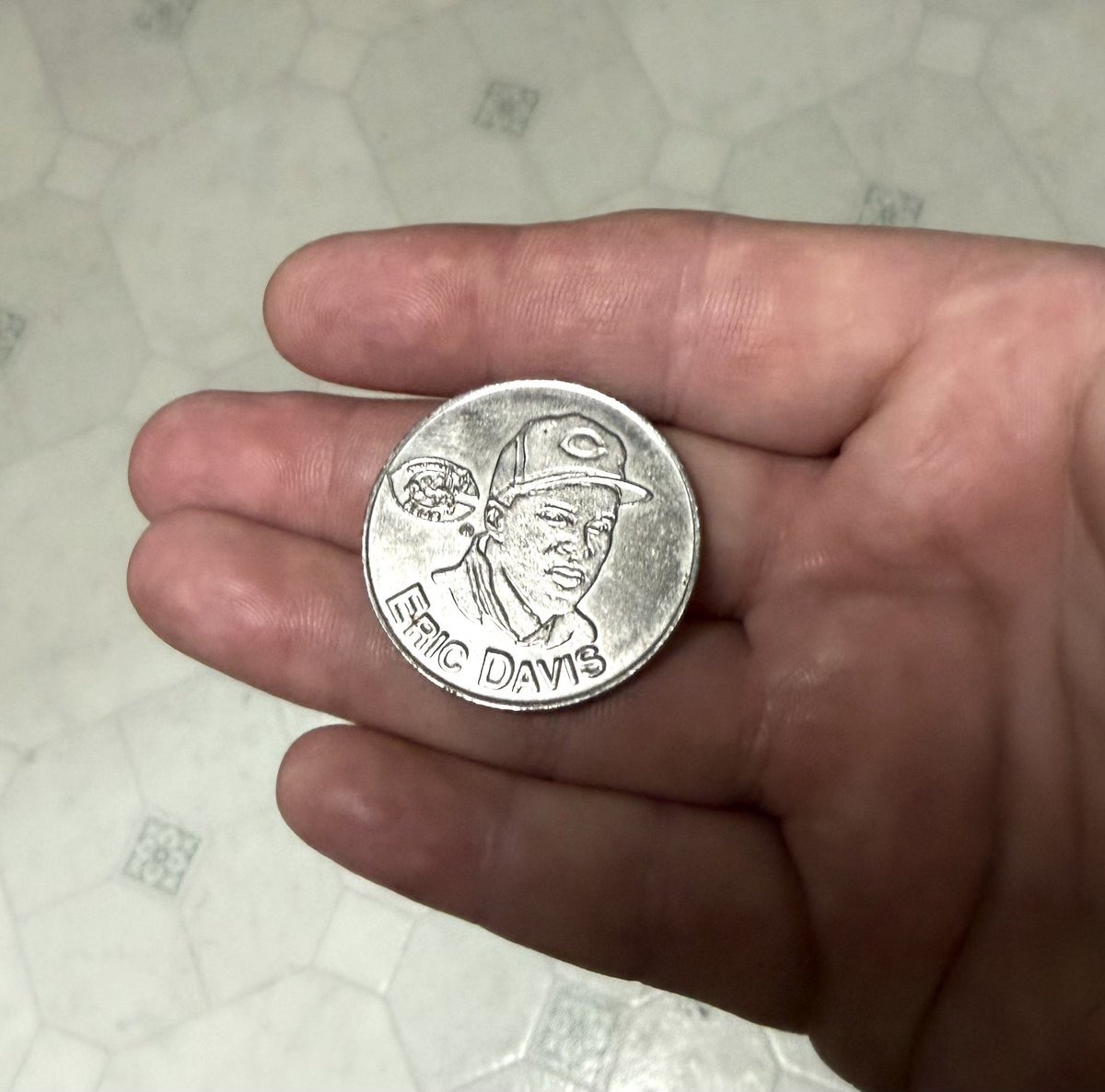 cammillerfilms's tweet photo. Anytime I have to make a tough decision, I flip my Eric Davis coin. https://t.co/OtBFE9STCC