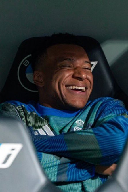 bitefootball2's tweet photo. 🚨🚨💣 BREAKING : KYLIAN MBAPPÉ QUITTE NIKE ET VA SIGNER POUR « INSHAPE NUTRITION» !!!

(@TiboInShape ) https://t.co/5chfuYmdgB