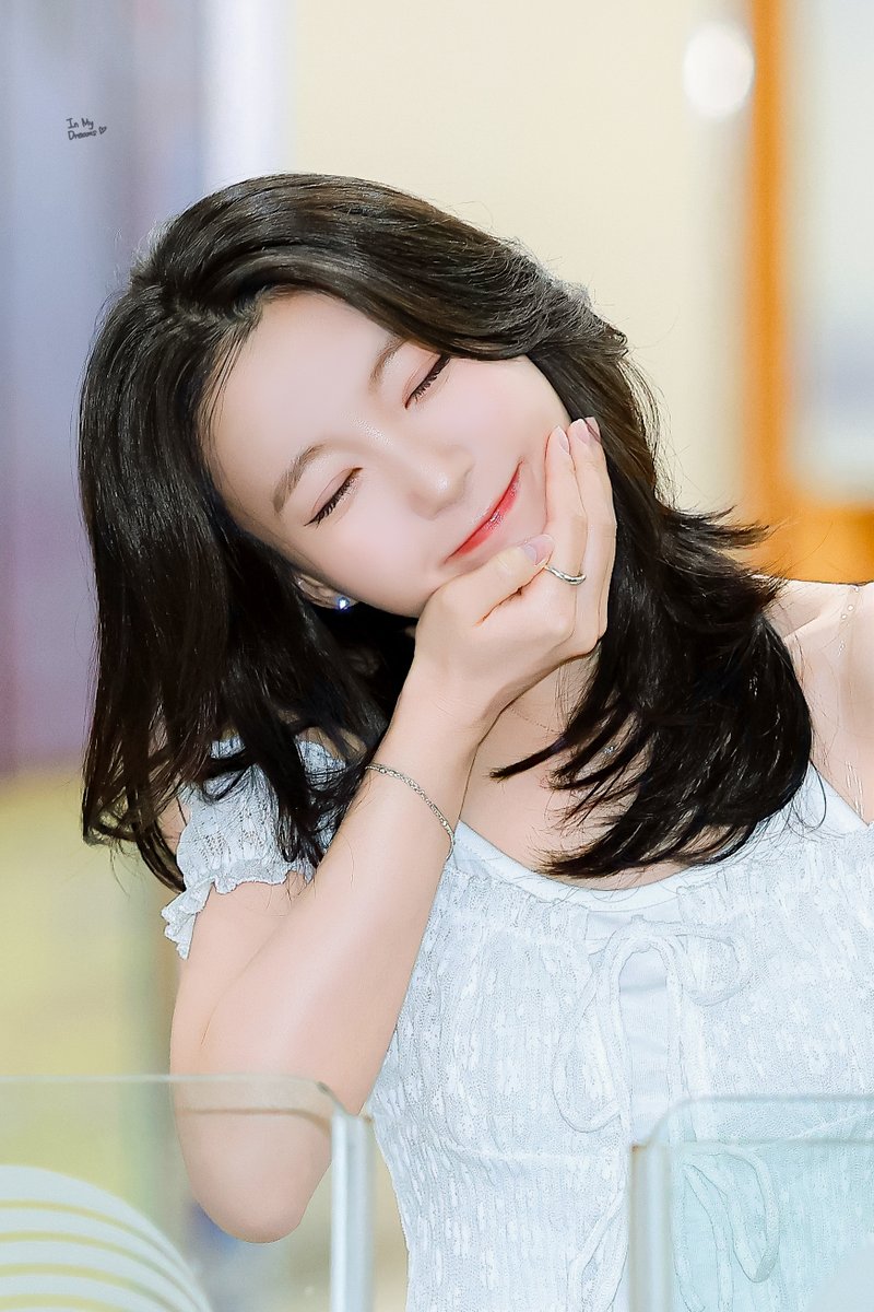 yubin_dreams's tweet photo. 260918 유빈      

청순 귀요미 핫걸 하고싶은 거 다해❣️❣️

#오마이걸 #배유빈 #유빈 
#OHMYGIRL #YUBIN https://t.co/viOaX69ocL