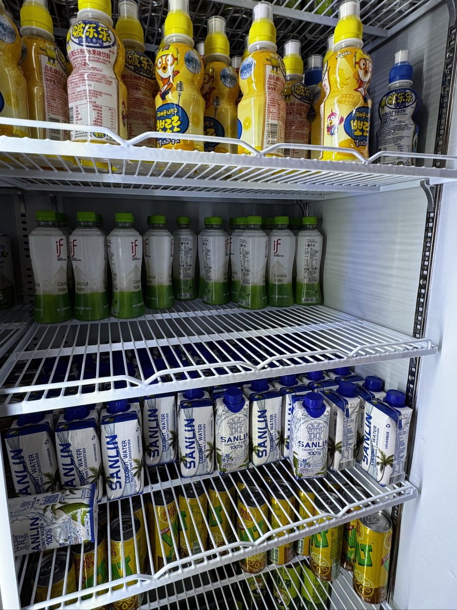 sunnf008005's tweet photo. Just restocked our fridge with cold iced coffee, crispy potato chips and creamy yogurt parfait—perfect for your midday pick-me-up! Stop by now to grab yours before they’re gone. https://t.co/ICNDWtTXSe