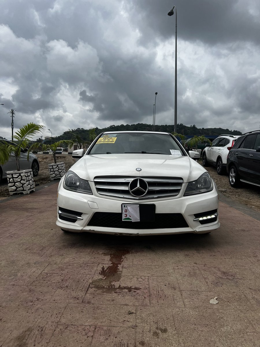 Dejaavive's tweet photo. 2013 MERCEDES-BENZ C300 🇧🇪

Direct Belgium
 ₦15,000,000
 Abuja

Fullest option
Back AC
Sunroof
Super clean interior and exterior
Untampered engine and gear
Buy and drive https://t.co/FcZZjpBNge