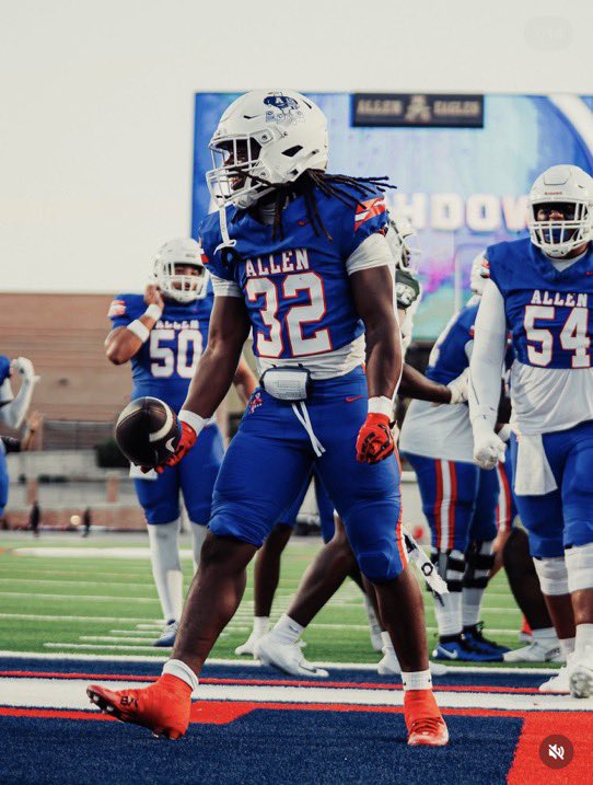 CoachCadeRye's tweet photo. Eagles are 1-0 in district! So proud of these dudes hard work so far. Best RB room in the nation! 🅰️🆙 https://t.co/nUkUnXzlwZ
