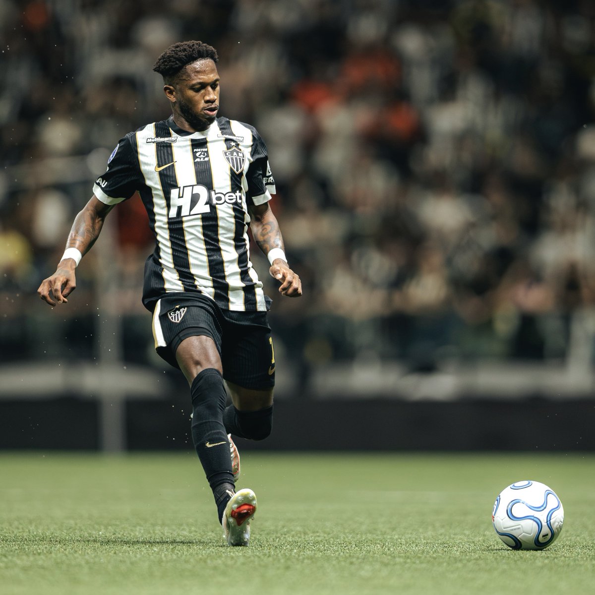 SofascoreBR's tweet photo. 🔎 Fred é o único meio-campista da Série A com 10+ passes decisivos e 40+ duelos ganhos desde a sua estreia pelo @Atletico! 👏👏

⚔️ 7 jogos (5 titular)
⚽️ 1 gol
🅰️ 3 assistências
🔑 14 passes decisivos (!)
✅ 82% acerto no passe
💪 43 duelos ganhos (53% eficiência!)
🆚 11 desarmes (!)
🦾 23 bolas recuperadas
👊 19 faltas sofridas (!)
💯 Nota Sofascore 7.07