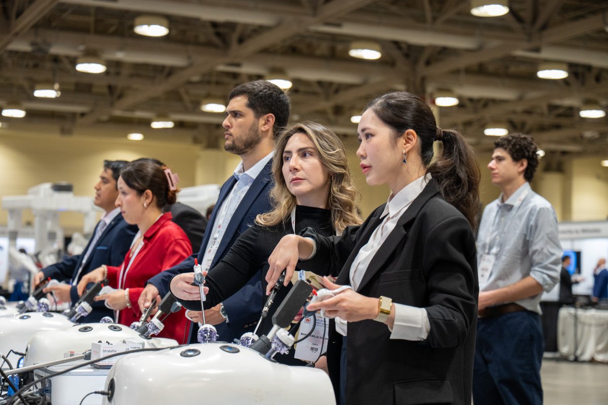 IfsoSecretariat's tweet photo. IFSO 2026 Toronto through our eyes 📸✨

Connections, creativity, and a new generation pushing the metabolic bariatric field forward 💫

Next stop: Paris 2027 🇫🇷🚀 https://t.co/fha4Ft1UHZ