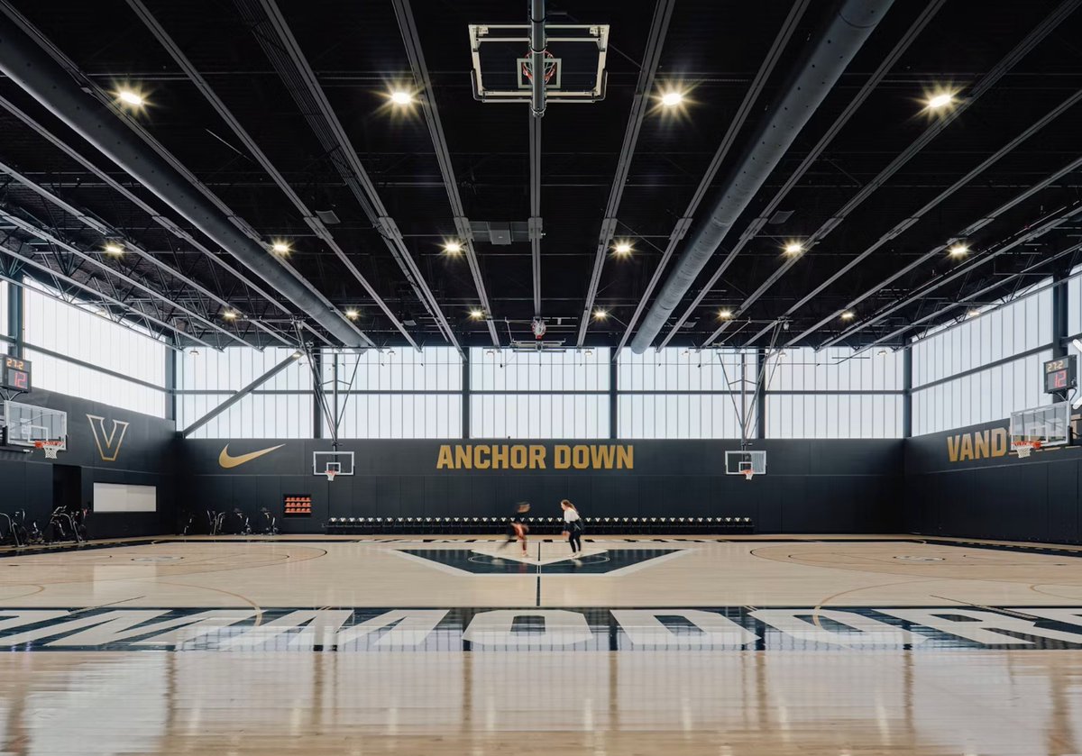 allhailbball's tweet photo. Don't think people realize what Vanderbilt has built in Nashville... 👀

These runs are in the brand new, BEAUTIFUL Huber Center - my favorite practice facility in college basketball.

When have NBA players ever wanted to travel to practice at Vandy? Never.

Until they ACTUALLY invested in there program and 
facilities. 

Think about what that can do for a college program:

Better facilities to develop players.
More NBA talent coming through campus.
A recruiting pitch that practically sells itself.

Imagine touring a school and seeing NBA players working out in the gym you’d use every day.

That’s how investing in a building can help change the ceiling of an entire program.  Shoutout @VandyAD changing the game in Nashville 👀⚓️