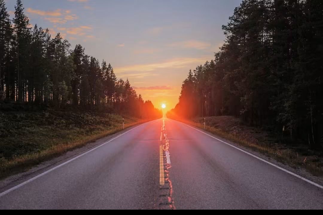 PHatunen's tweet photo. Hyvää perjantai-iltaa.
Have a fine Friday evening.
Kuva 2015 Paltamo.
#sunset #septemper #Finland https://t.co/wEIurnm2cq