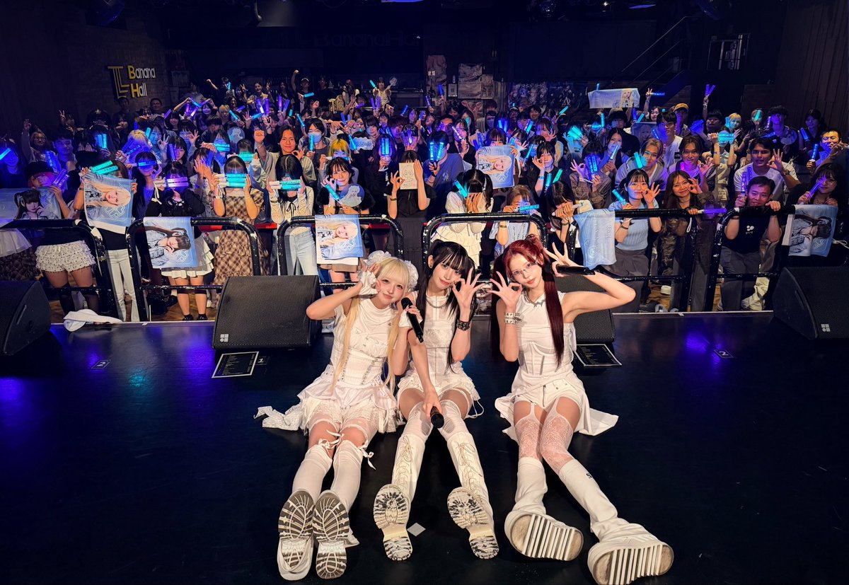 SMS__Press's tweet photo. 9/18（金） #最終未来少女 定期公演
『AI PLANET in 大阪 #6』
📍大阪・バナナホール

本日もありがとうございました☆
現体制初の『3次元』披露��いかがでしたか？📢.:+

🎧
1. Spring Magic
2. AI SEE CHAT
3. Love Love Re:boot
4. おにぎりはしゃけ
5. ⇄PLEASE THREE TIMES⇄
6. Wonder Boy
7. Signal Re:lation ✴︎撮影可能曲✴︎
8. 3次元🆕
9. レゾンデートルデート
10. Kamisama
11. Stella Code
12. 宇宙的MYSTERY

✴︎9/26 浴衣公演 AI PLANET #16 @新宿APEXIA
https://t.co/FzSV00nCzv

 #AIPLANET