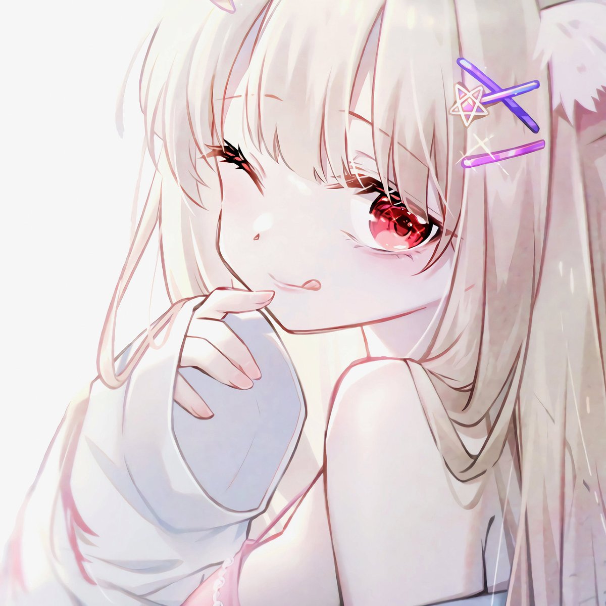 CTachella's tweet photo. 水いつも箱定期便でかってるんだけど、いらない時はキャンセルしてんの、今回要らなかったからキャンセルもしたかったのに忘れてた上に重複してて1日に2！ケースも追加されて終わった、どうやって減らせ言うのよ https://t.co/BRfnUfQxIc