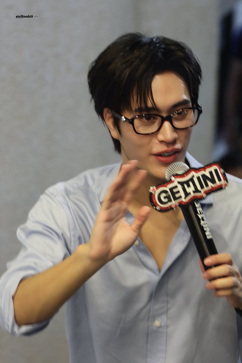stellnakii's tweet photo. 260918

👋🏻😳🫠

GEMINI IN LENSKART POP UP

#TheFairyWithinxGEMINI 
#FairyCollectionbyLenskart
#Gemini_NT #เจมีไนน์ 
@gemini_ti https://t.co/tkkAOKmt0m