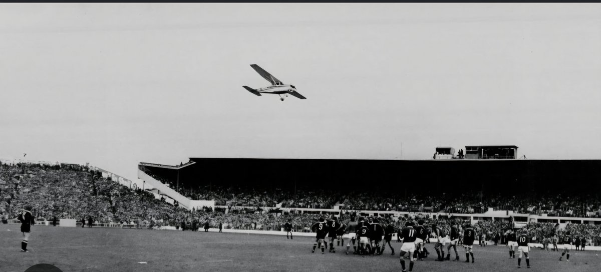 radenoga's tweet photo. Just stirring. Kiwis are sore losers . They could only get a Cessna or whatever that low in 1981. 
@BarneySimon https://t.co/D6XxqWsTvE