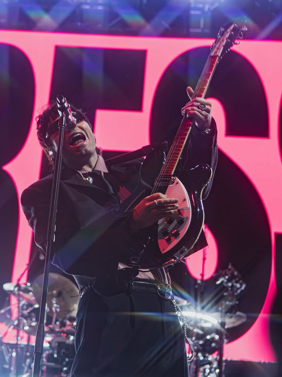 BAT_5sauce's tweet photo. ROCKSTAR SHIT https://t.co/xoCz70Gdmu