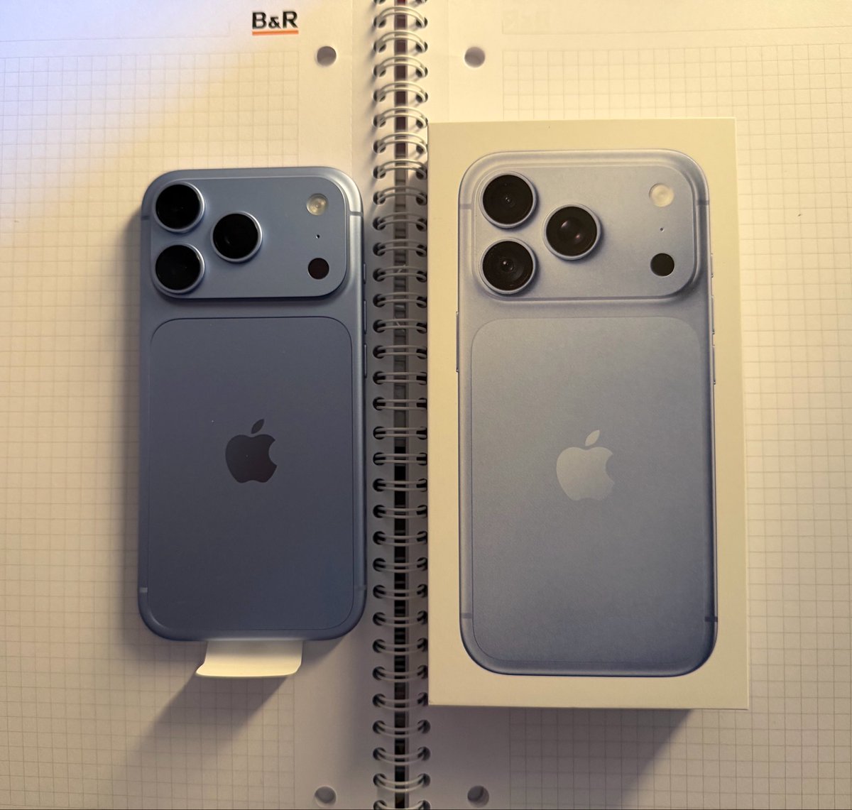 DanielLwe1's tweet photo. #iphone18pro ist da 👉📲 https://t.co/wnz900ouIL