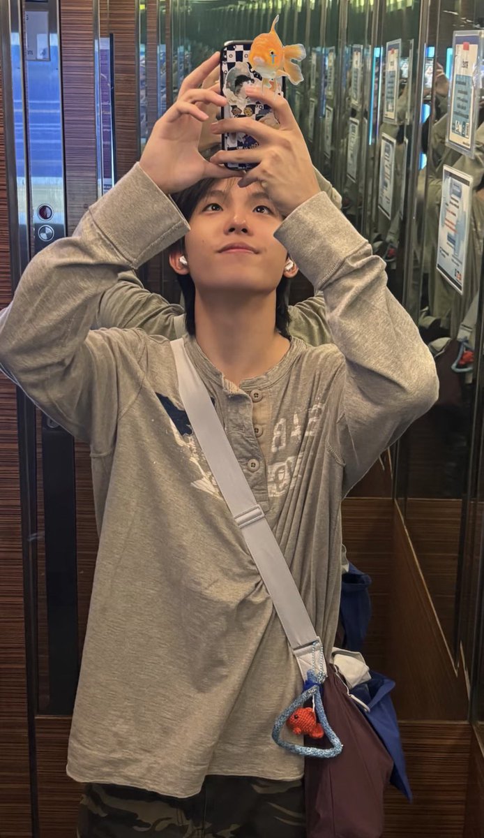 starrsighs's tweet photo. รู้แล้วค่ะ 55555

#KenPaul https://t.co/anUdaHgtei