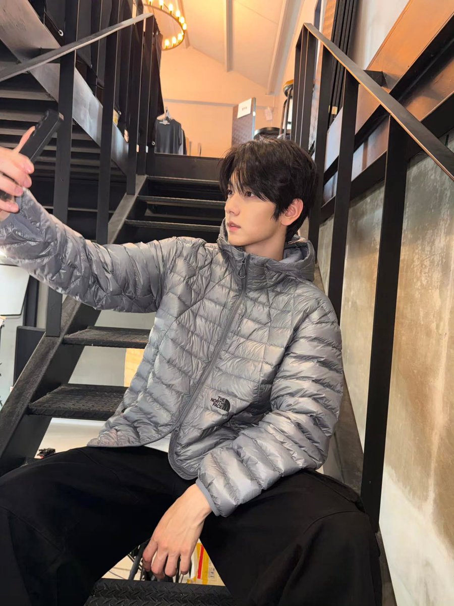 TXTintl_twt's tweet photo. INSTAGRAM UPDATE📸

· page.soobin Post

💬 #.ad fall ready w @.thernothface_whitelabel 🍂

🔗 https://t.co/H5J1wzURgC

Engage with the original post, MOA~

#SOOBIN #수빈
#TOMORROW_X_TOGETHER https://t.co/iHGUBxgNPt