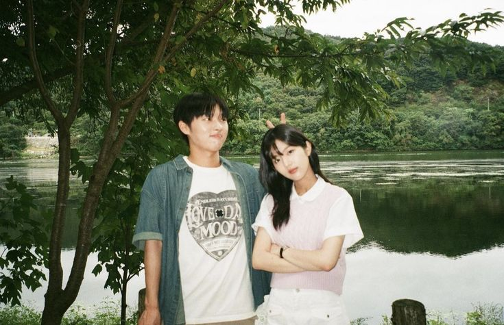 1gyva0's tweet photo. 👉🏻 반짝이는 워터멜론 스물다섯 스물하나 고백의 역사 👈🏻
청춘물 보고싶으면 요 세개는 꼭 봐봐 청춘이야 완전... https://t.co/6NAOFLzSrk