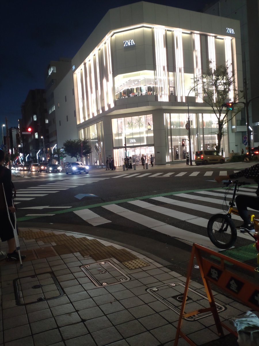 masa369147's tweet photo. 愛知県出張から帰って大阪→神戸なう😕
名鉄じゃなくて阪神電車乗ってるのが
なんかなつかしい？かんじ
シルバーウィークは関西帰ってきたよ😉
9/23からまた愛知県やけど・・・💦
愛知県散策風景
ZARAがカッコよくなってるw
RADHall＆RADNINEもデビュー？しちゃいました😅😉 https://t.co/rQO1e8nQWo