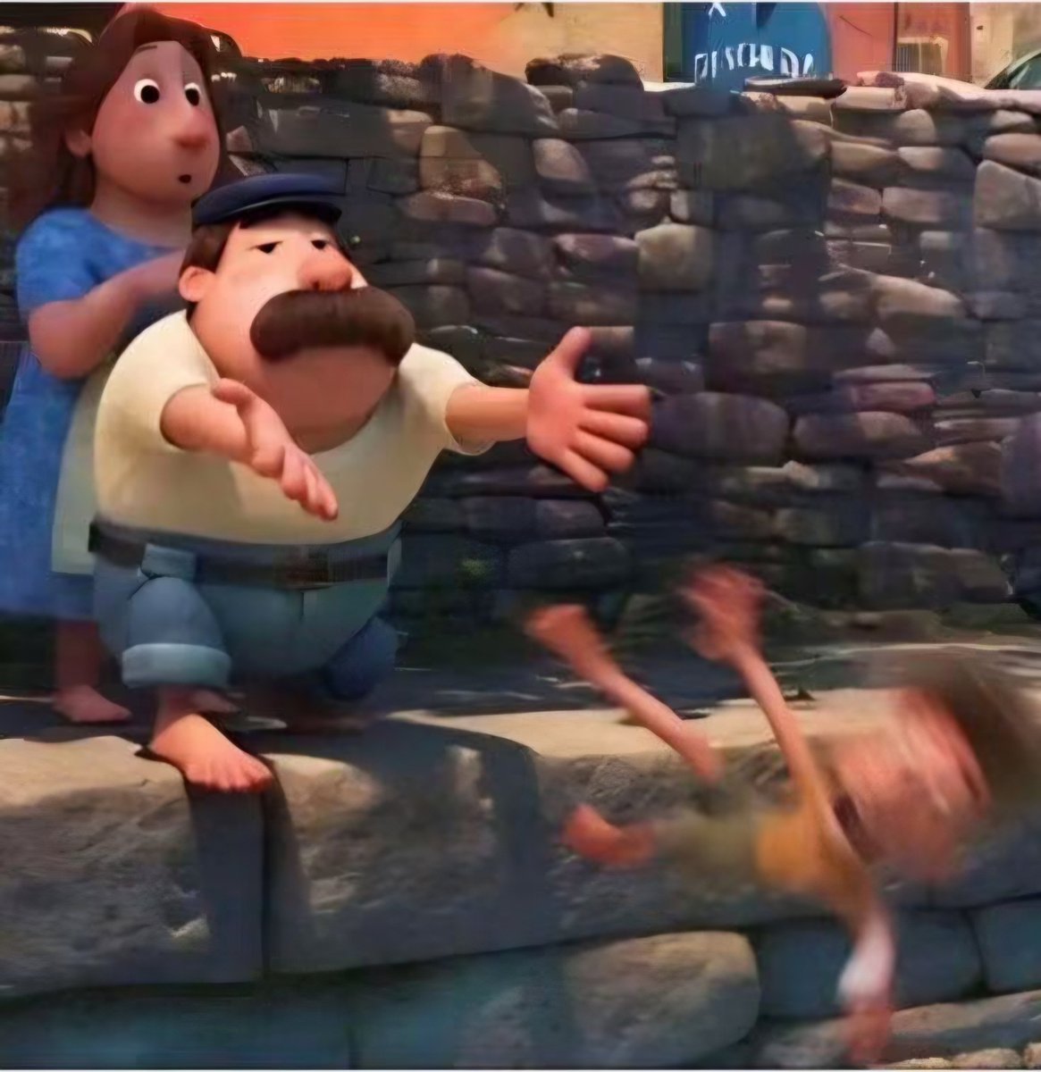 SAMMYrrys's tweet photo. My parents launching me into adulthood after overprotecting me my whole life. https://t.co/UEaecGM1eN