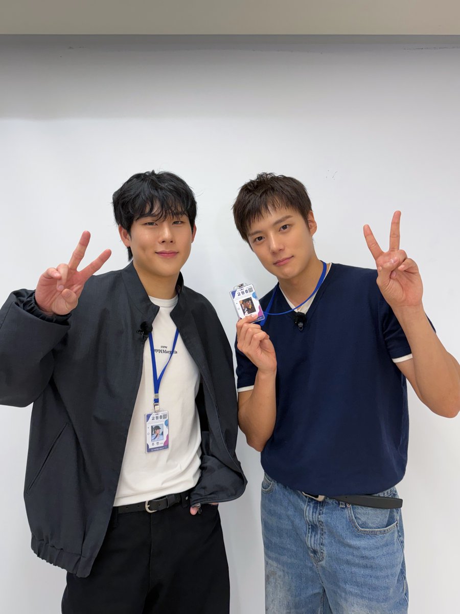 OfficialMONSTAX's tweet photo. [📸]
260918 #맞춘다카니

#MONSTAX #몬스타엑스
#MINHYUK #민혁
#JOOHONEY #주헌
#ThePhase #MAGIC https://t.co/yTTp1qxlVG