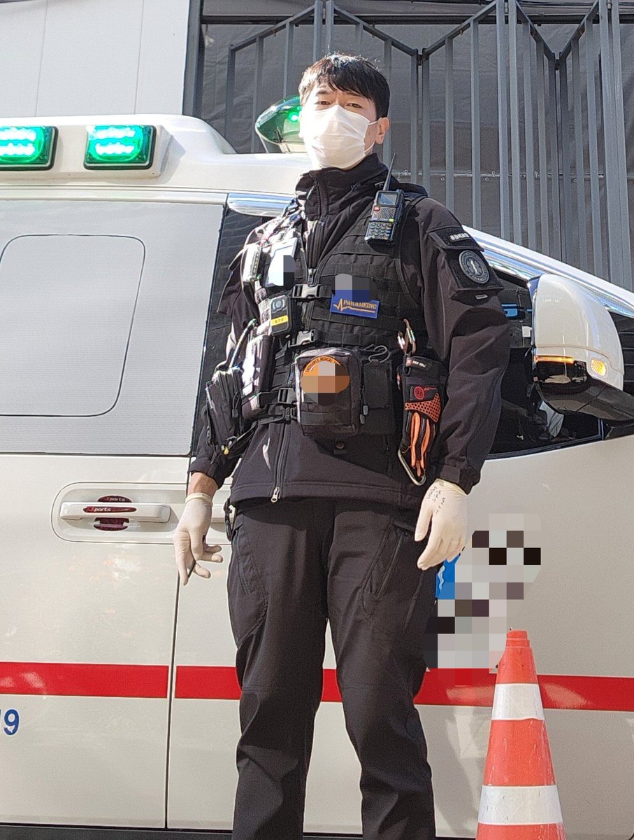 YAKCHO_K's tweet photo. TF2 메딕 코스어

현직 응급구조사 (일본의 구급구명사) https://t.co/VLMOmFYq7X