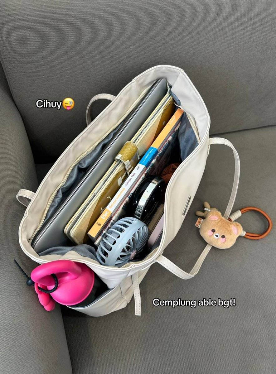 xalivyy's tweet photo. Tote bag muat banyak barang, buat kuliah, kerja ataupun hangout bisa banget nih👍🏻🌷 https://t.co/BvEAUCe3ov