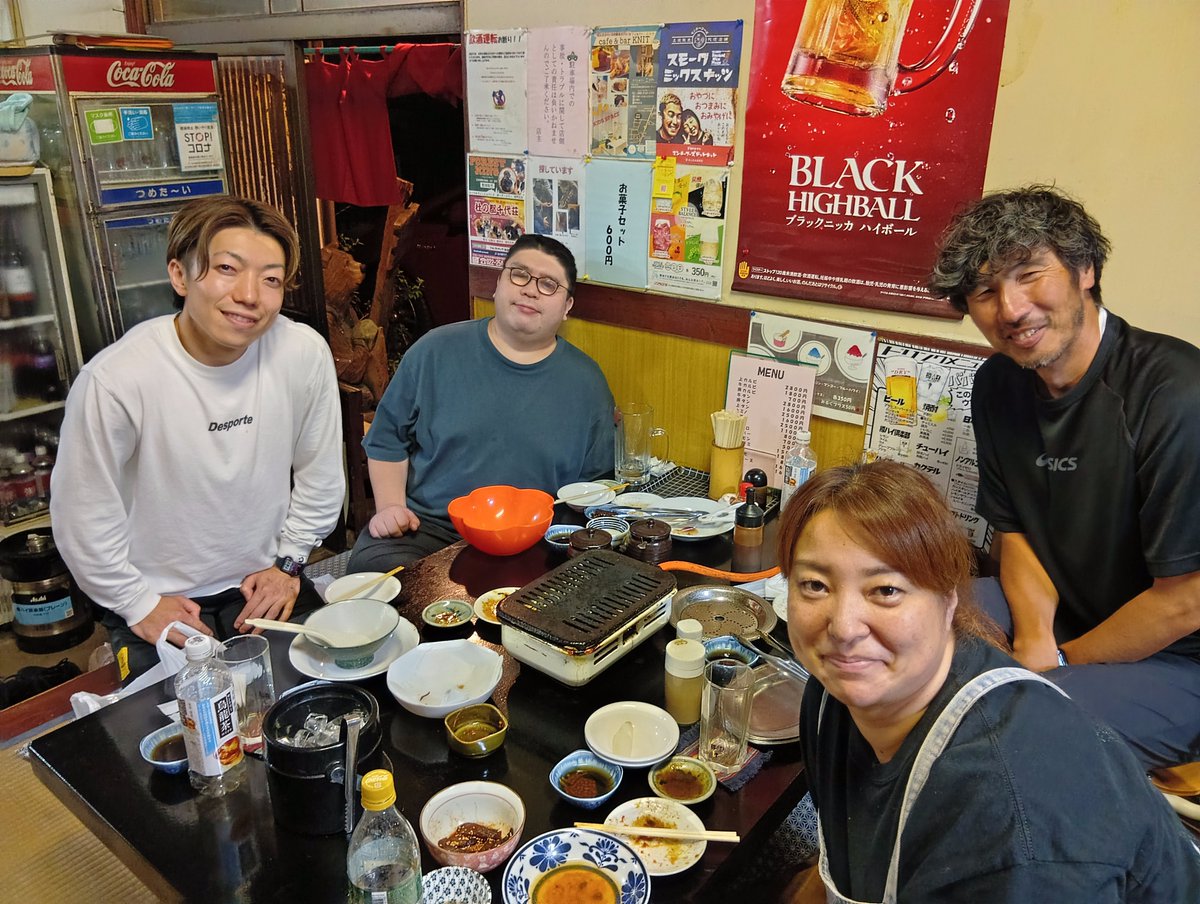 uramahi1225's tweet photo. 今夜はブラインドサッカー×フットサル×サッカーの焼肉懇親会😆
コルジャ仙台の只野選手
ヴォスクオーレ仙台の藤山選手
仙台大学女子サッカー部の黒澤監督

めちゃくちゃ楽しかったです！
ありがとうございました😊

マリノスで活躍している、三井寺選手もここで焼肉食べてたそうです(ご飯大盛りで😆) https://t.co/ZVDGG94dE2
