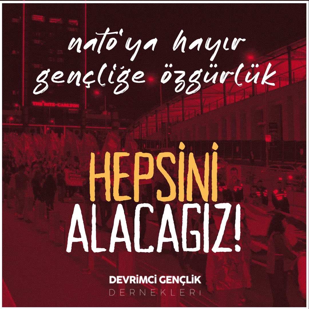 DGdernekleri7's tweet photo. Baskılar nafile, ‘NATO’ya Hayır’ demekten vazgeçmeyeceğiz!

NATO’ya karşı çıktığı için tutuklanan Balıkesir’deki bir arkadaşımız tahliye edilirken Zonguldak’ta tutuklu bulunan bir arkadaşımız hakkında ise tutukluluğa devam kararı verildi!

Geride hiçbir arkadaşımızı bırakmak yok: Hepsini alacağız!
